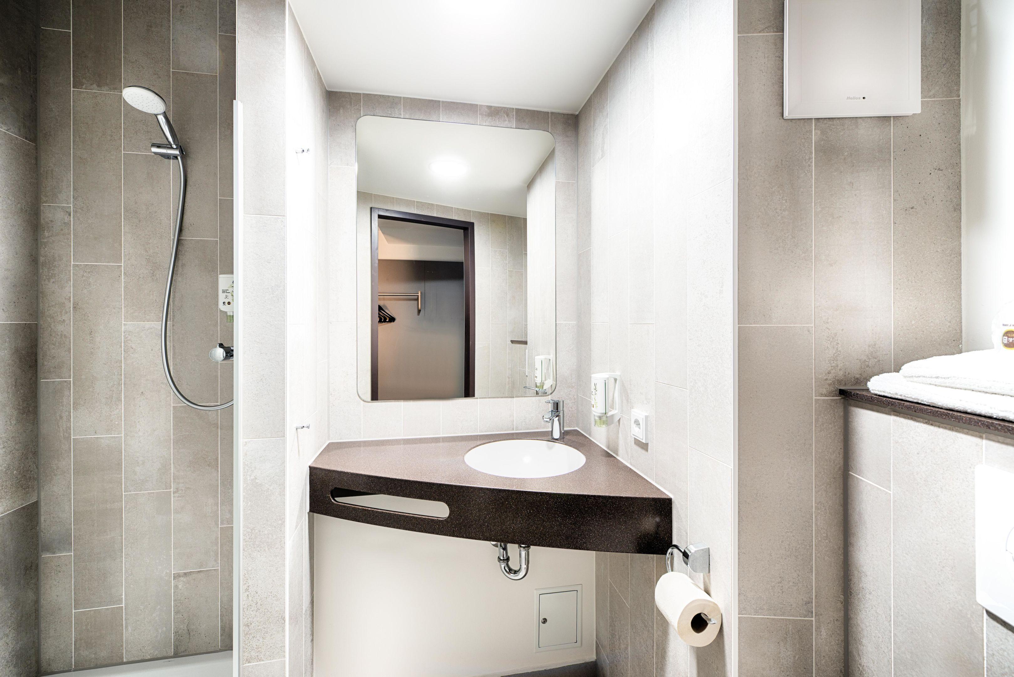 B&B Hotel Rostock City-West Dış mekan fotoğraf